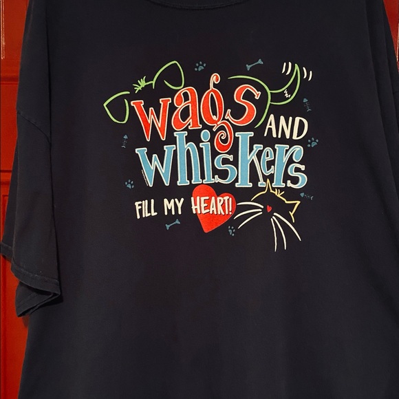 Gildan Pet Shirt Short Sleeve“Wags And Whiskers Fill My Heart” Size 3XL - Picture 8 of 11